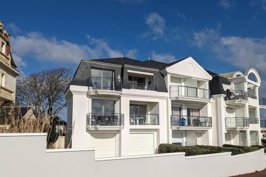 St Gilles Appartement Face Mer 圣伊莱尔·德列 外观 照片