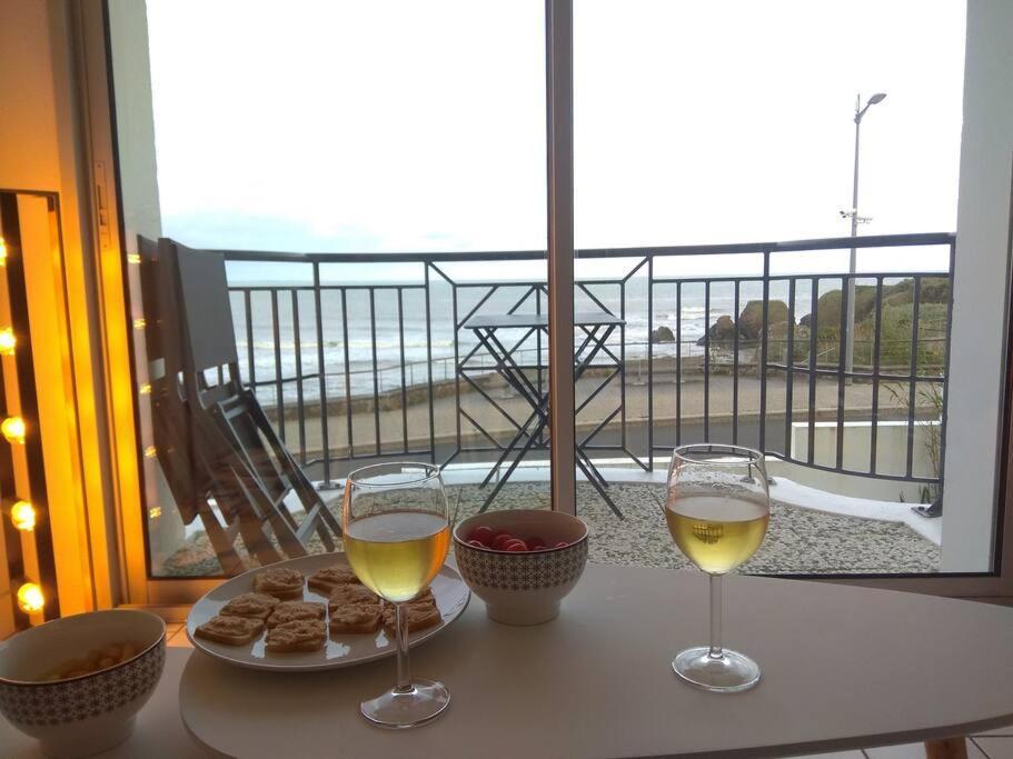 St Gilles Appartement Face Mer 圣伊莱尔·德列 外观 照片
